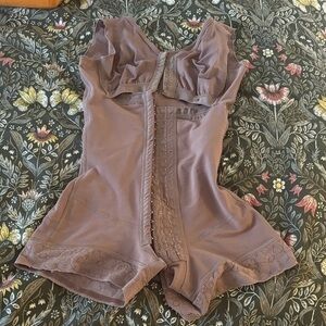 Women's Lace Trim Shapewear Faja